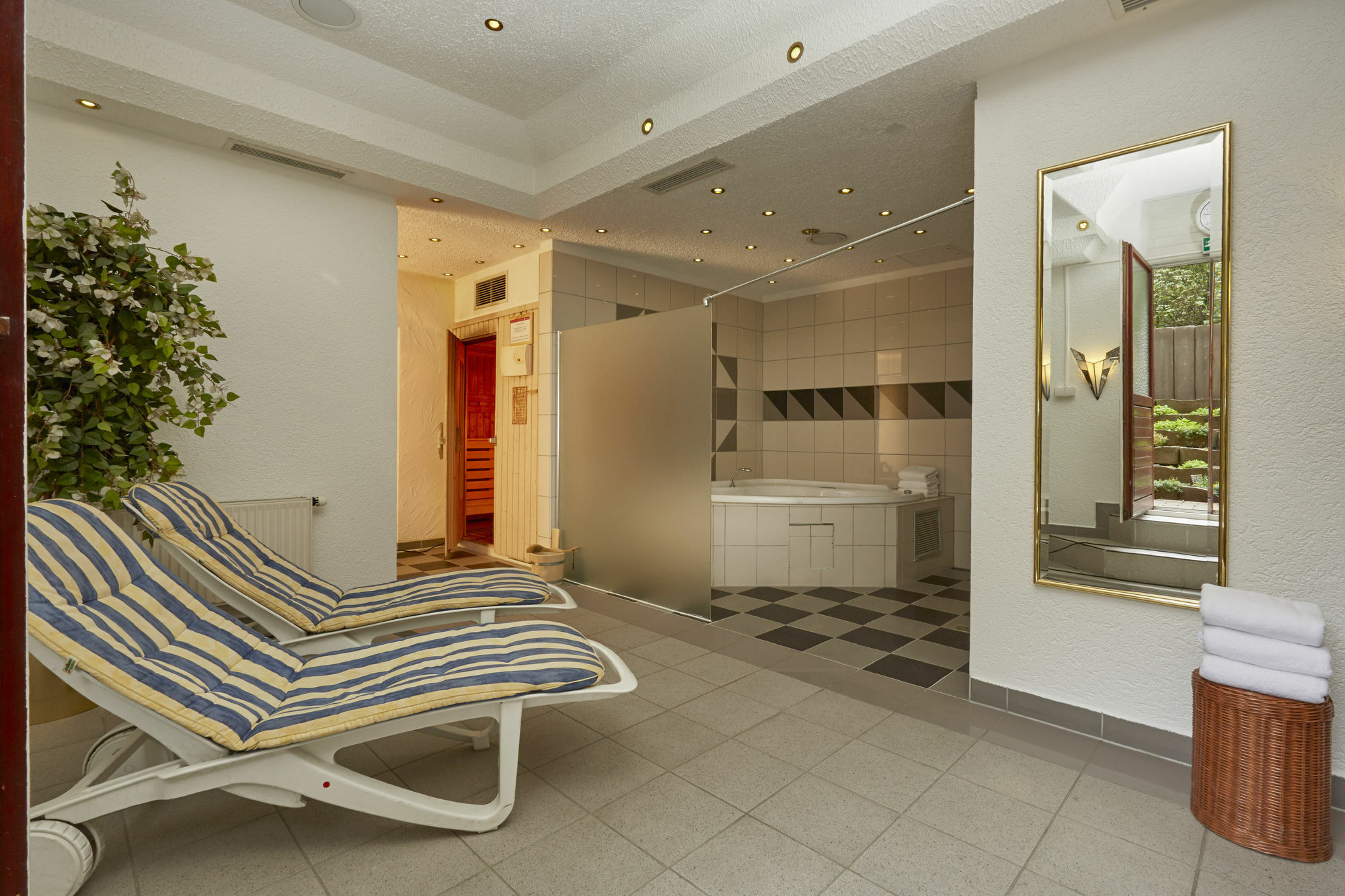 H+ Hotel Nuernberg Exterior photo
