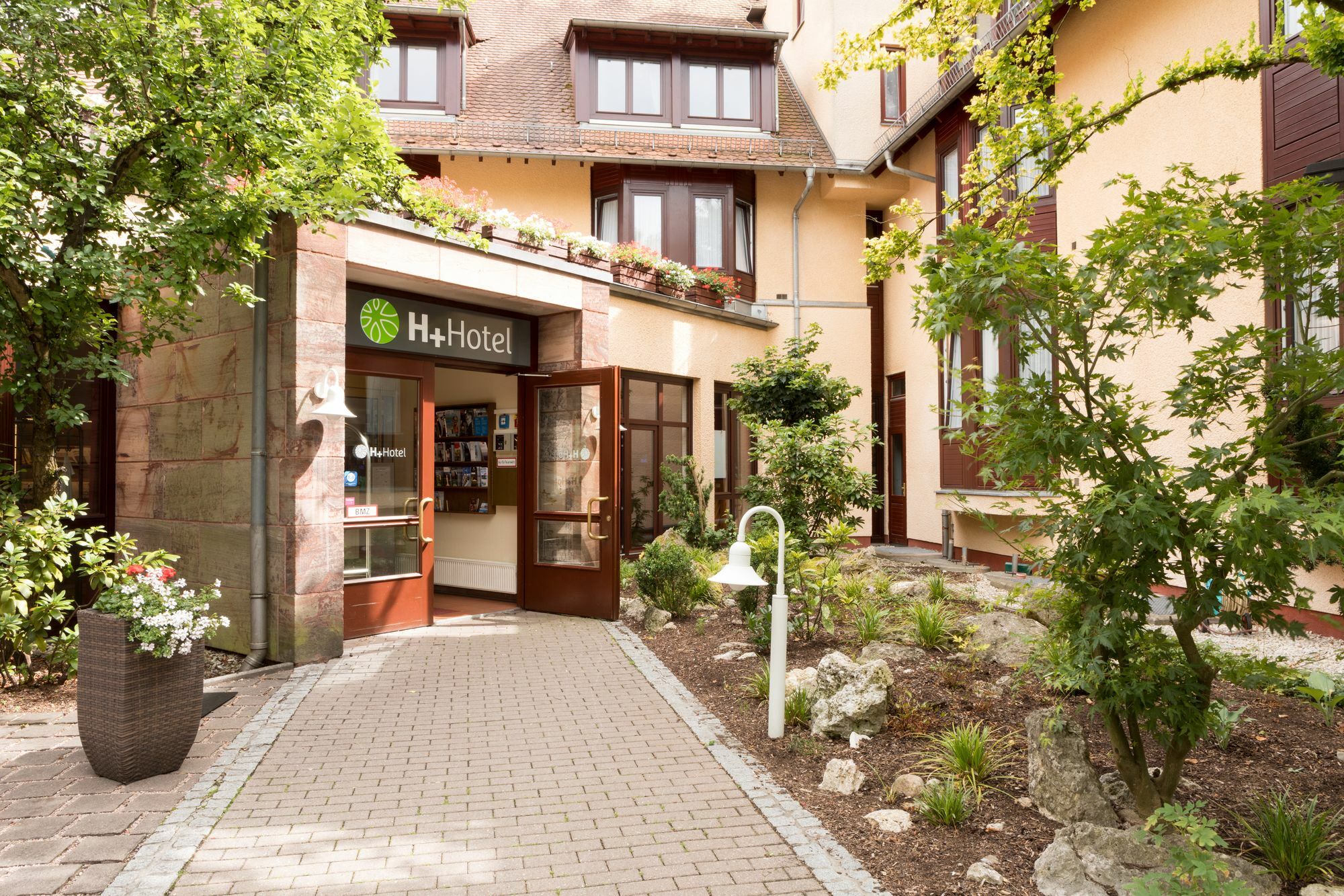 H+ Hotel Nuernberg Exterior photo